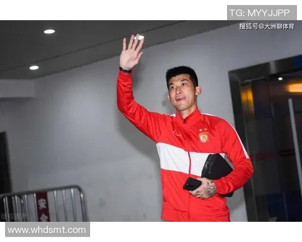 上海篮球队耐力变革引发热议球迷期待新赛季的精彩表现与突破